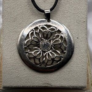 Elegant Silver Pendant Necklace